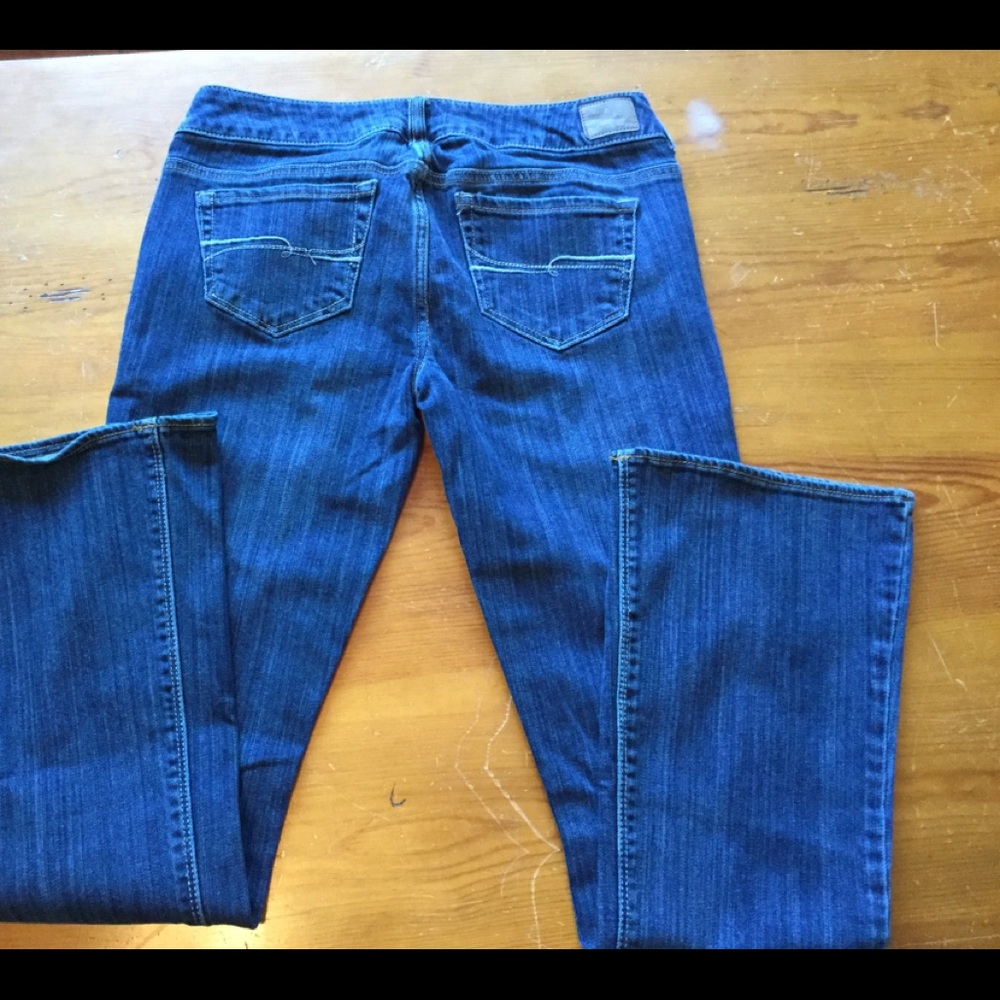 FOREVER 21 Jeans Med Wash Slight Flare Leg Size 29